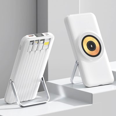 פאוור בנק 10,000mAh עם טעינה אלחוטית 15W, 4 כבלים מובנים, צג דיגיטלי ורגלית