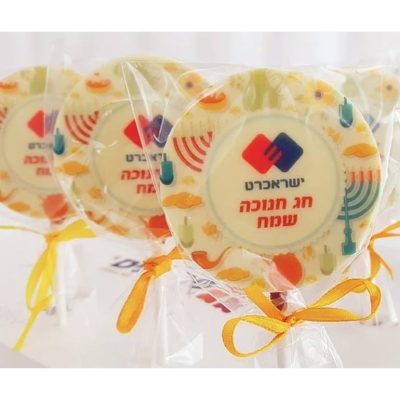 סוכריות שוקולד ממותגות על מקל